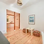 Sunny In Lisbon! Апартаменты Лиссабон