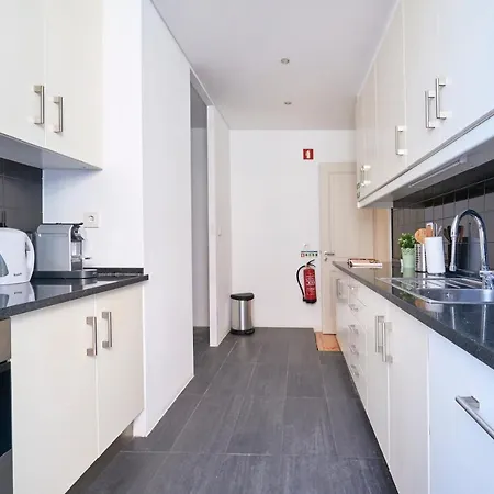 Sunny In Lisbon! Лиссабон