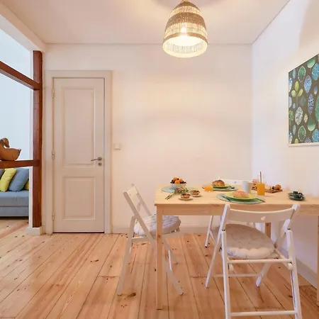 Sunny In Lisbon! Apartment *